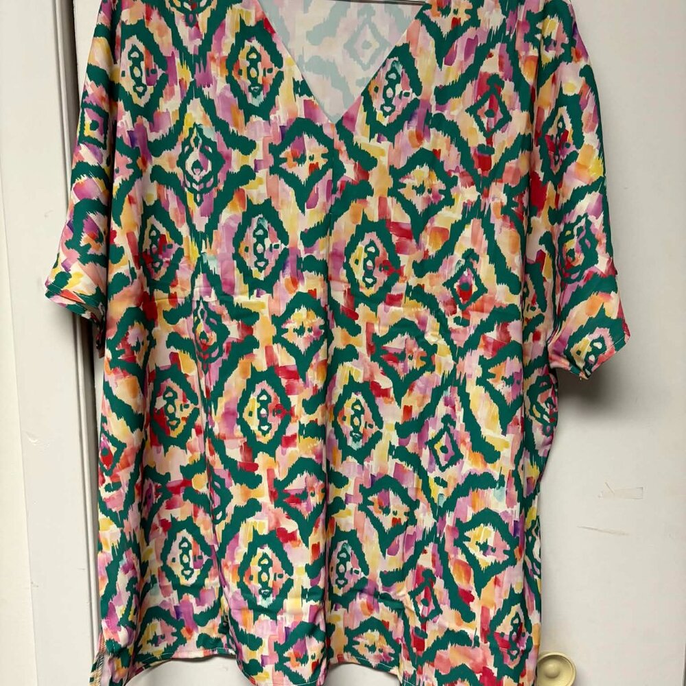 Green Abstract Print V Neck Short Sleeve Blouse